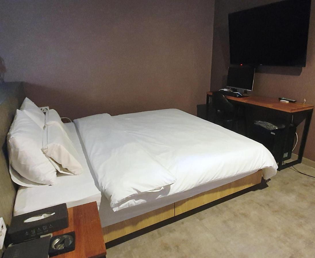 Hotel Soseol Smith Suwon Exterior foto